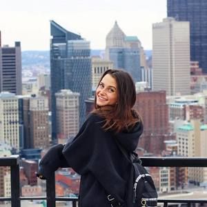 Meet your Posher, Caroline